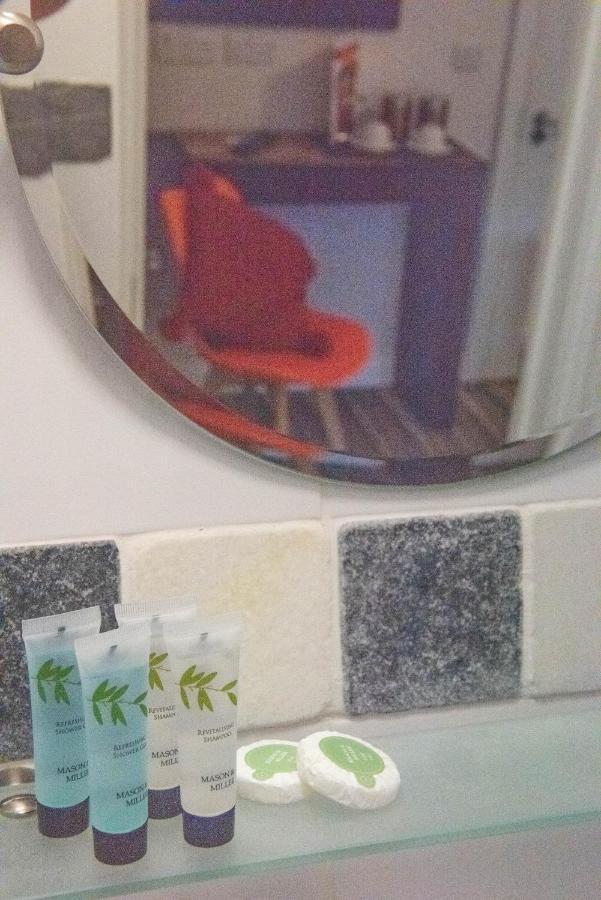 リーサイド ホテル ルートン エクステリア 写真
